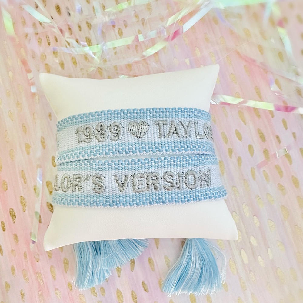 TAYLOR SWIFT 1989 TAYLORS VERSION ALBUM EMBROIDERED BRACELET ✨🪩